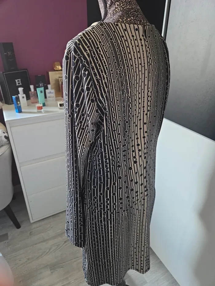Robe prêt du Corp en taille L - photo numéro 2