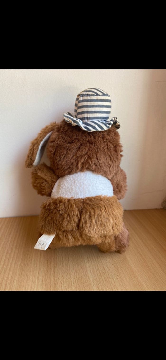 Petit chien vintage avec chapeau et cravate - photo numéro 2