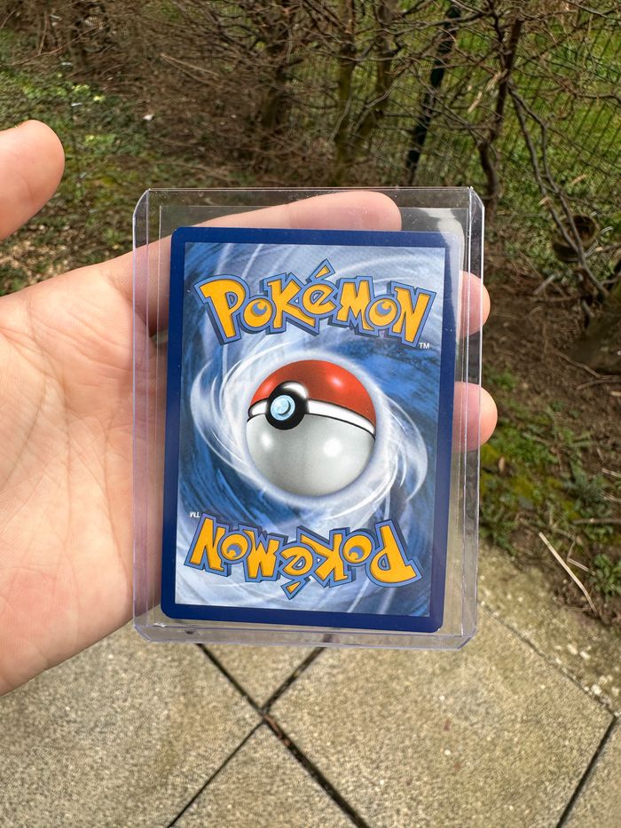 Pikachu Gold 179/131 - photo numéro 2