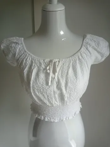 Magnifique haut blanc crop top gaz de coton avec lien noeud T.M Jennyfer