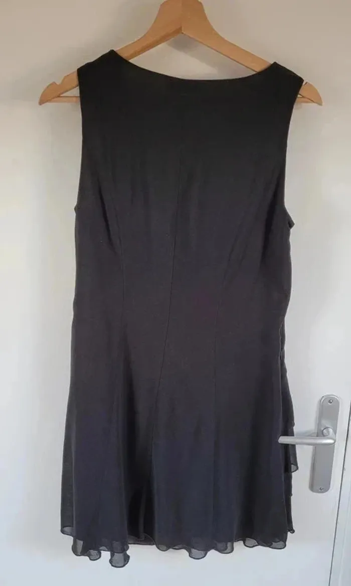 Robe noire - photo numéro 5