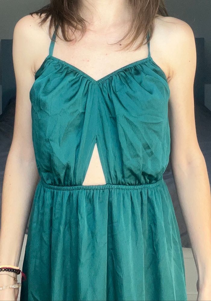 Longue robe verte - photo numéro 2