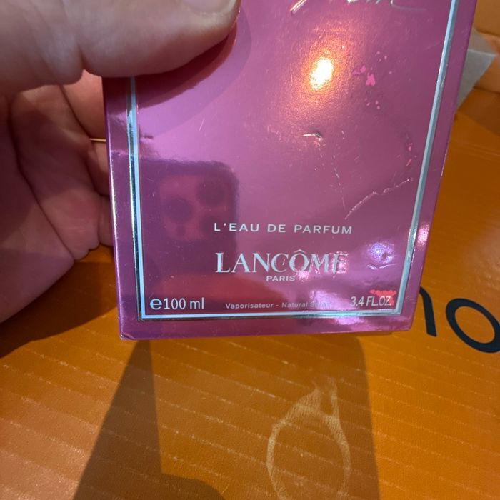 Parfum Lancôme miracle Blossom boîte abîmé - photo numéro 2