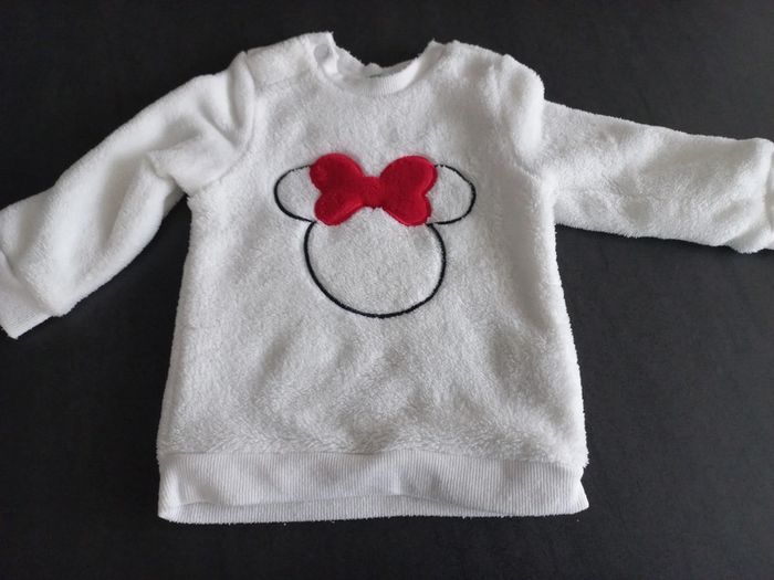 Pull Disney T12 mois