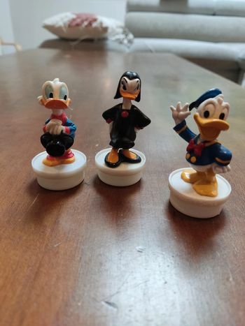 Figurine bouchon de boîte Smarties Nestlé vintage Donald miss tic et Picsou