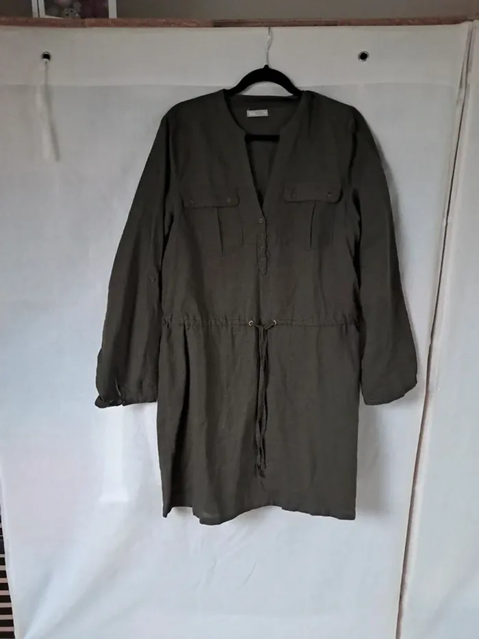 Robe à serrer à la taille