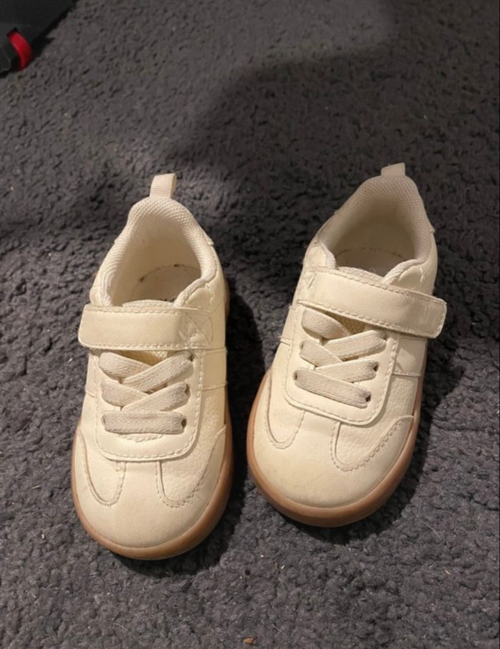 Lot de 2 paires de chaussures - photo numéro 2