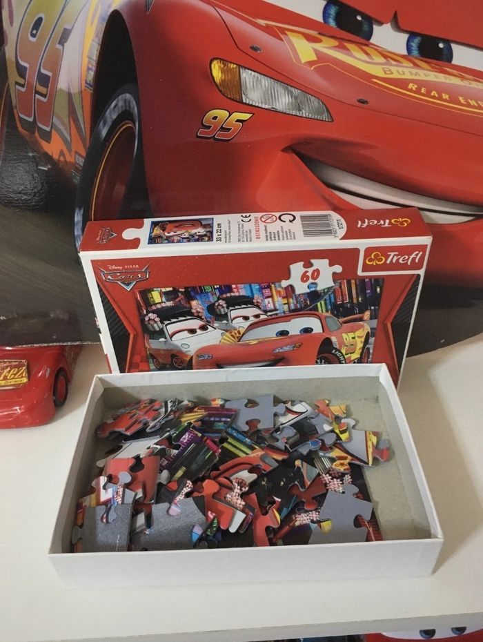 Puzzle Disney Pixar Cars 60 pièces, Team Flash Mc Queen, complet (très bon état) - photo numéro 2