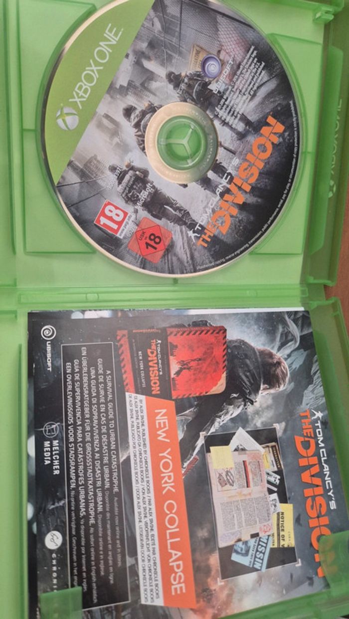 The division - photo numéro 2