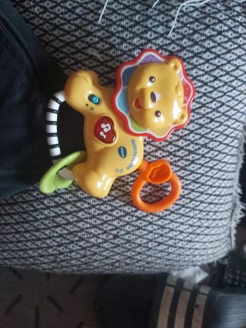 Hochet petit lion vtech des 3mois