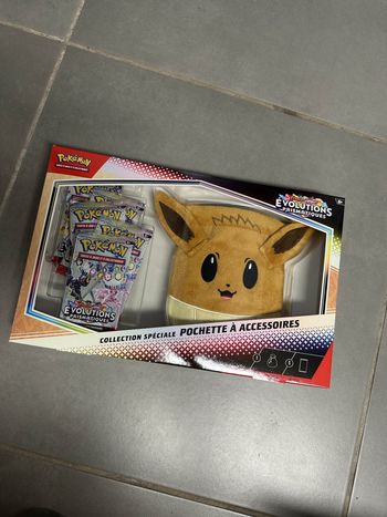 Coffret Pokémon Collection Spéciale Pochette à Accessoires Évoli EV8.5