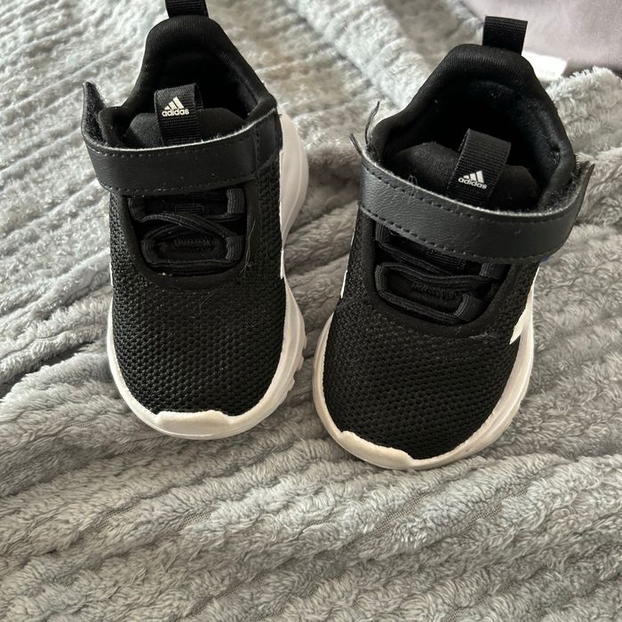 Basket bébé Adidas