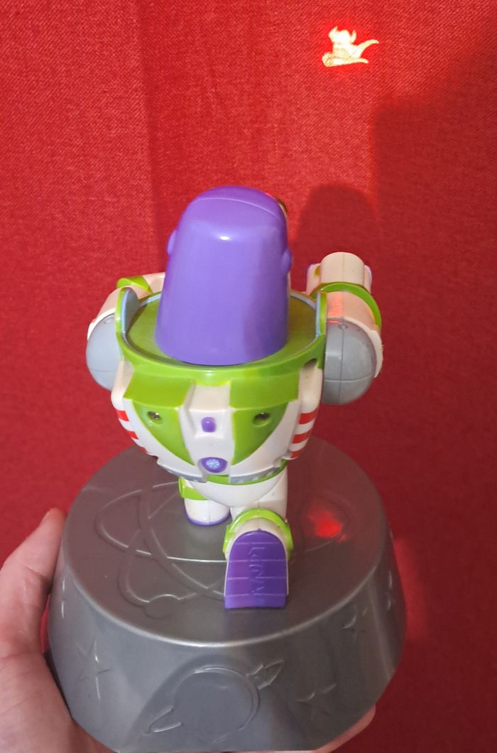 Figurine électronique Disney Pixar Buzz l'Eclair - photo numéro 5
