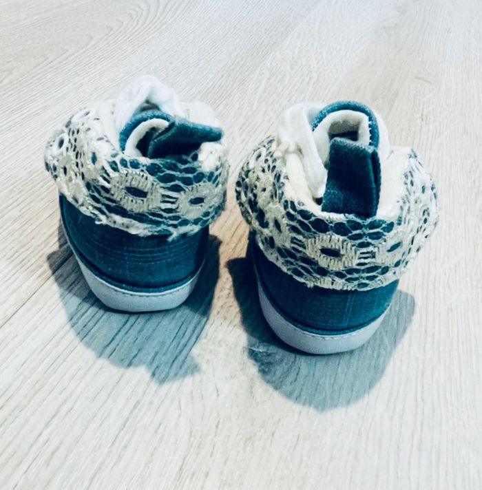 0/3 mois - baskets bleu jeans et dentelles - photo numéro 3