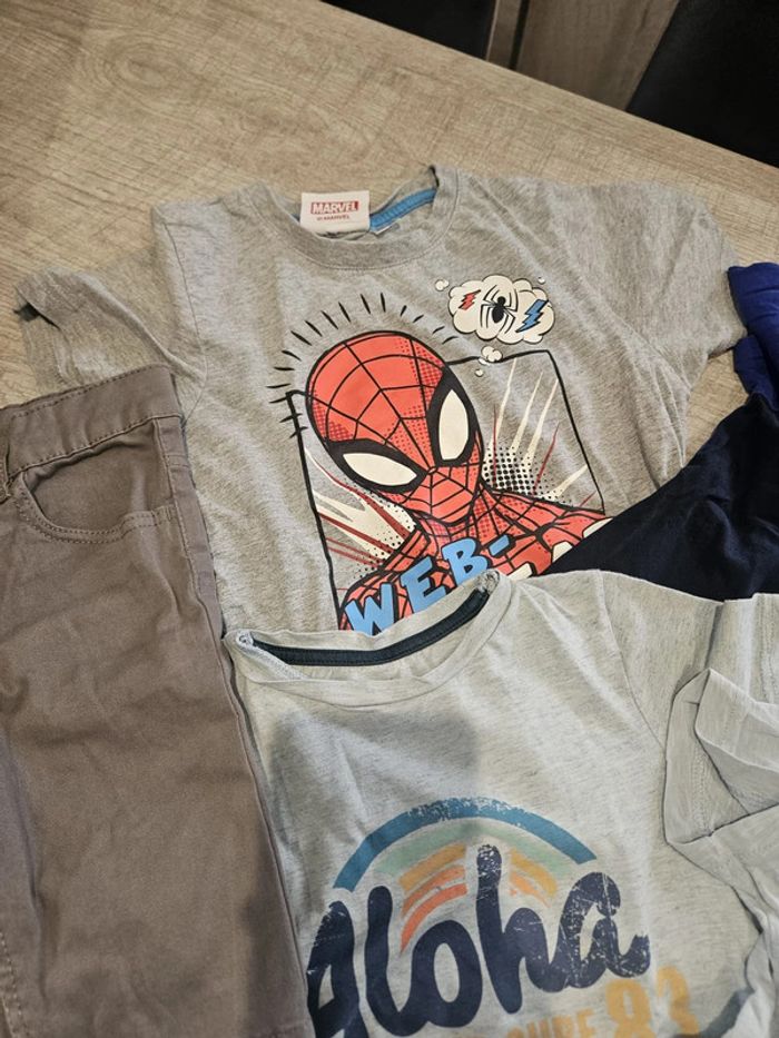 Lot de 4 tee shirts un pantacourt garçon 6 ans - photo numéro 3