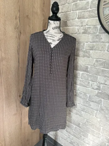 Robe casual à manches longues neuve taille 36