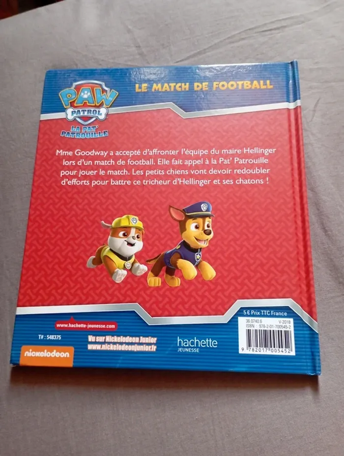 Livre pat patrouille le match de football - photo numéro 2