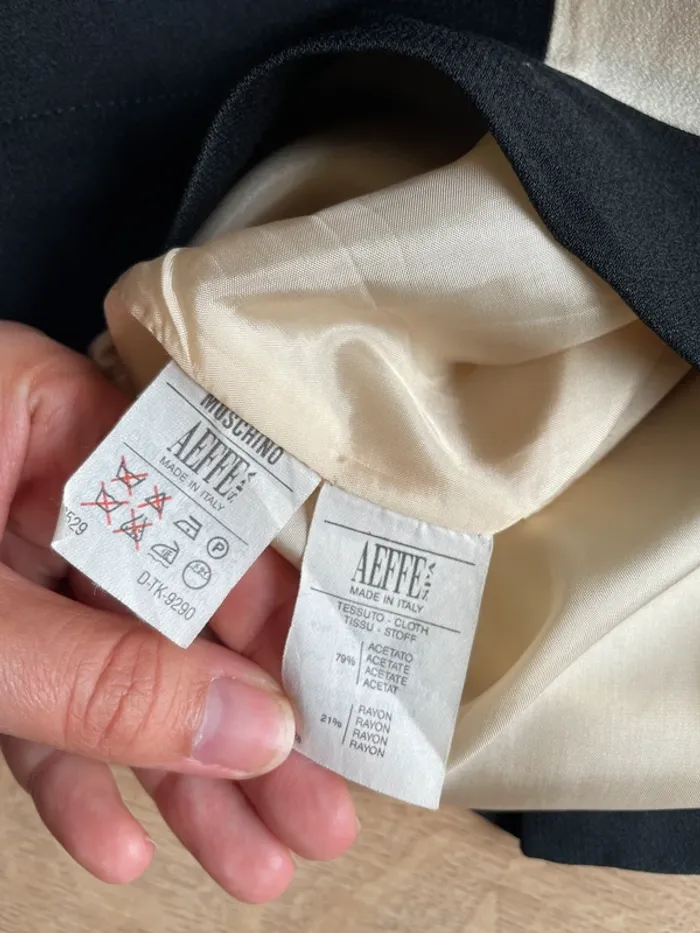 Ensemble Moschino jupe-veste noir & crème T42 veste / T38 jupe - photo numéro 15