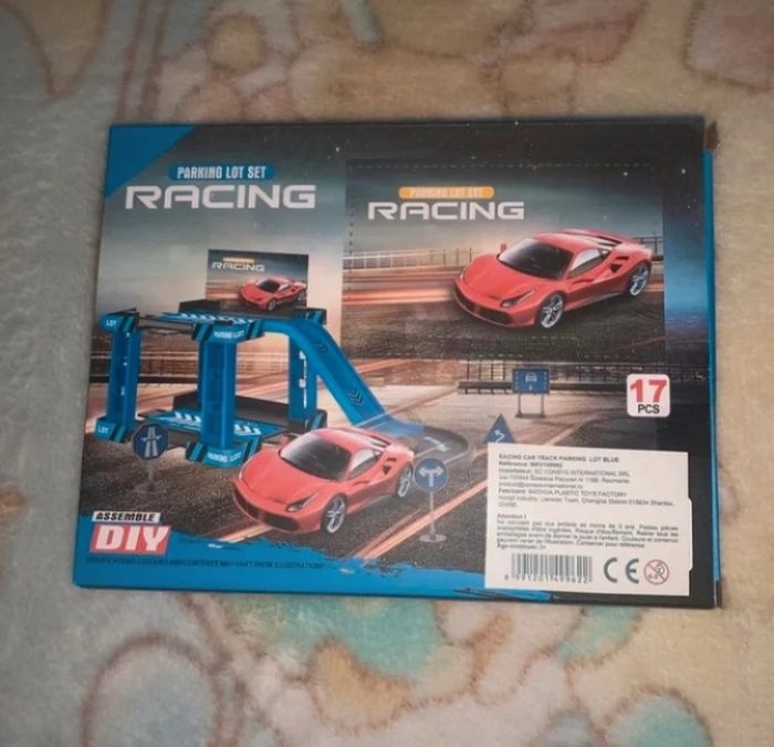 Parking de voitures enfant - Circuit de course à monter - 17 pièces (3+) - photo numéro 2