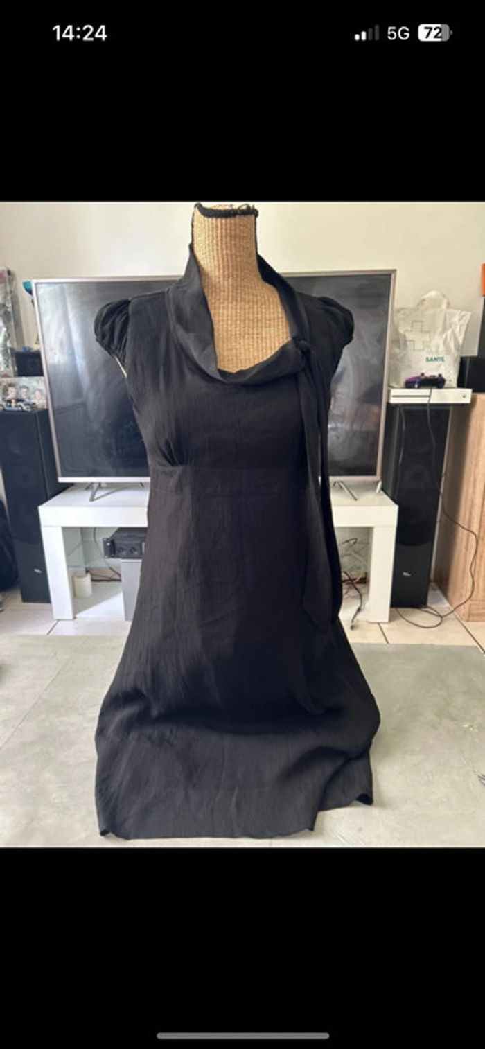 Robe noir capricua 303