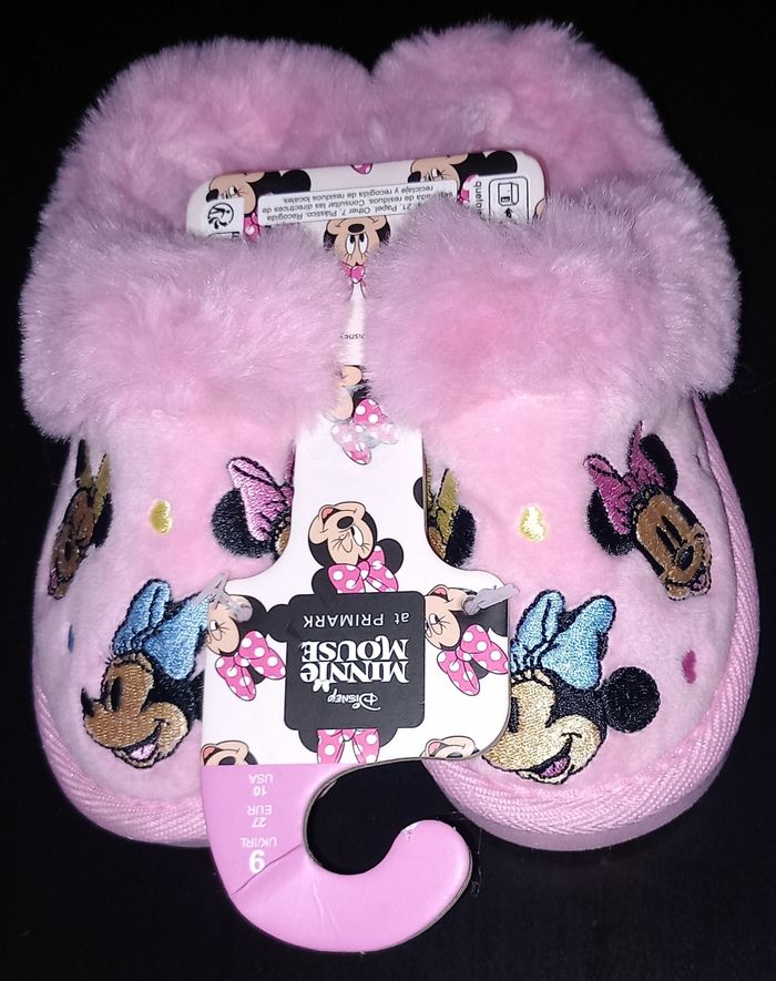 Chaussons Minnie Neuf avec étiquette - photo numéro 1