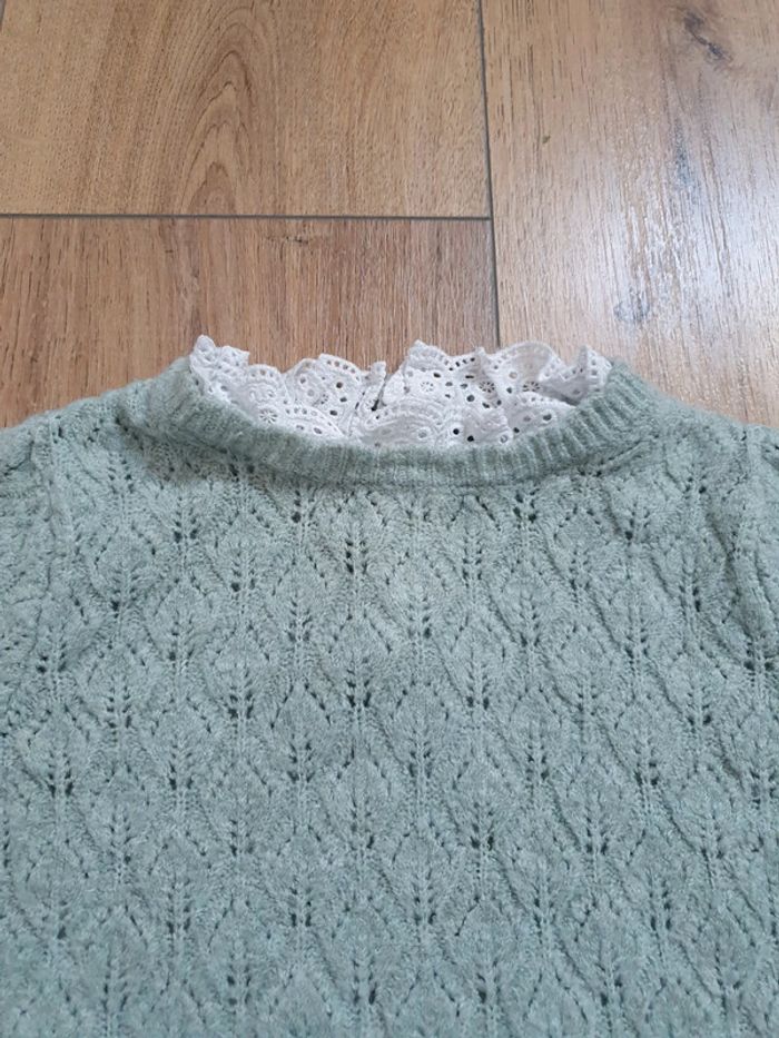 Pull ajouré avec col dentelle - photo numéro 3