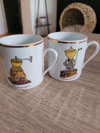 2 tasses à café grand mère
