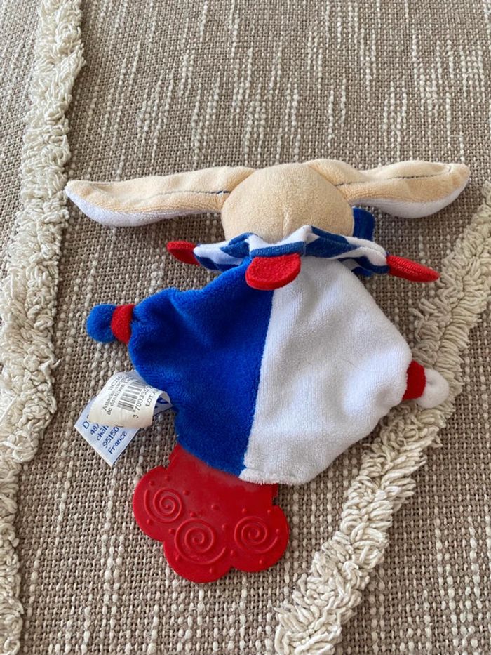 Peluche doudou et compagnie plat 19cm lapin bleu blanc rouge tres bon état - photo numéro 3