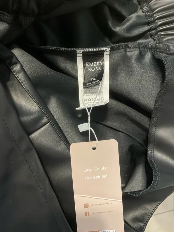 superbe short jupe simili cuir EMERY rose 2xl neuf - photo numéro 4