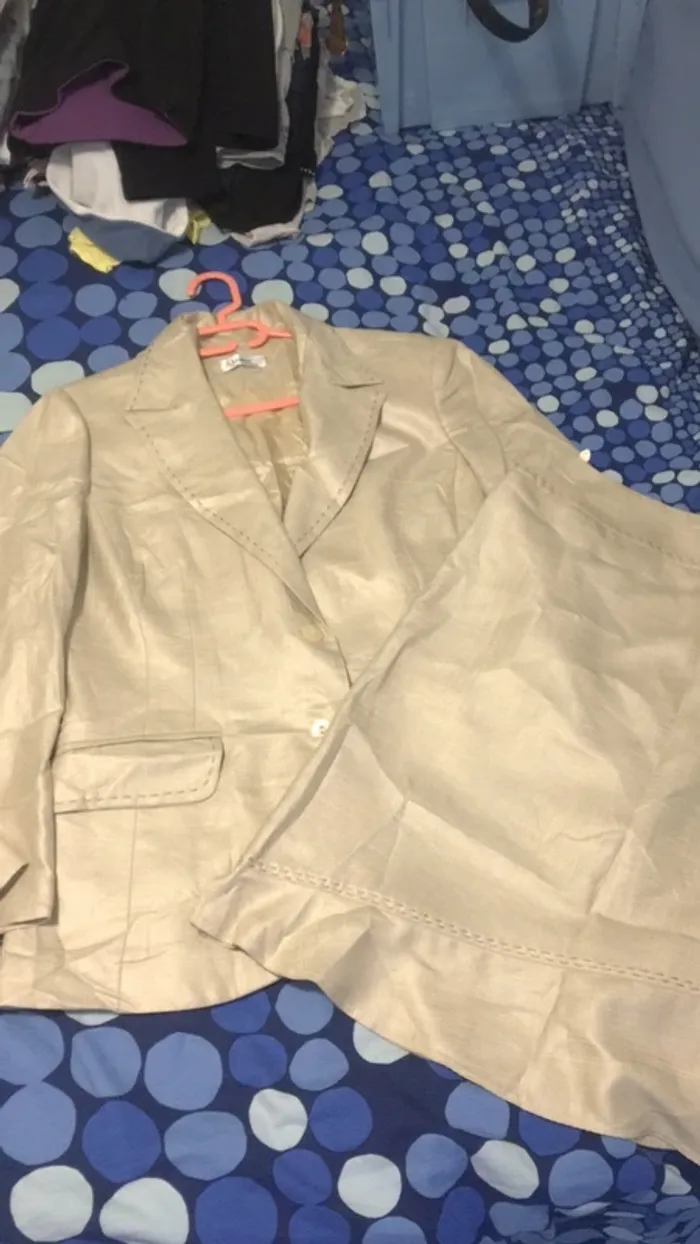 Ensemble classe femme taille 38 champagne