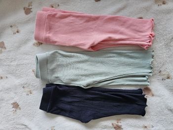 Lots 3 leggings fille 9 mois 