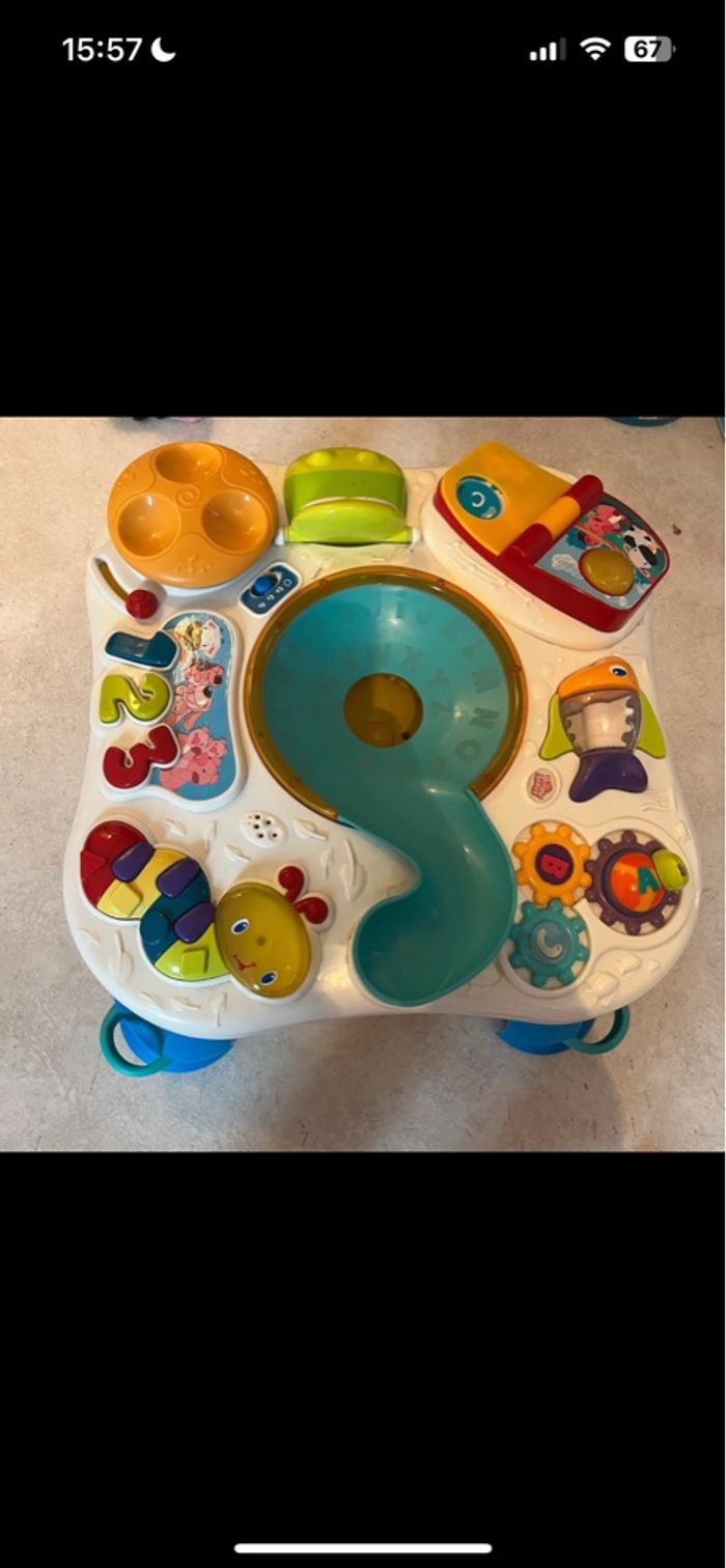 Table d’activité bébé