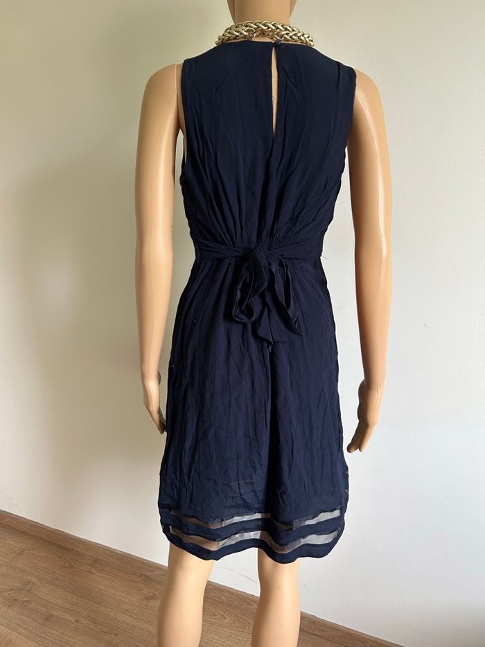 Robe bleue marine sans manches Naf Naf taille 38 TBE - photo numéro 5