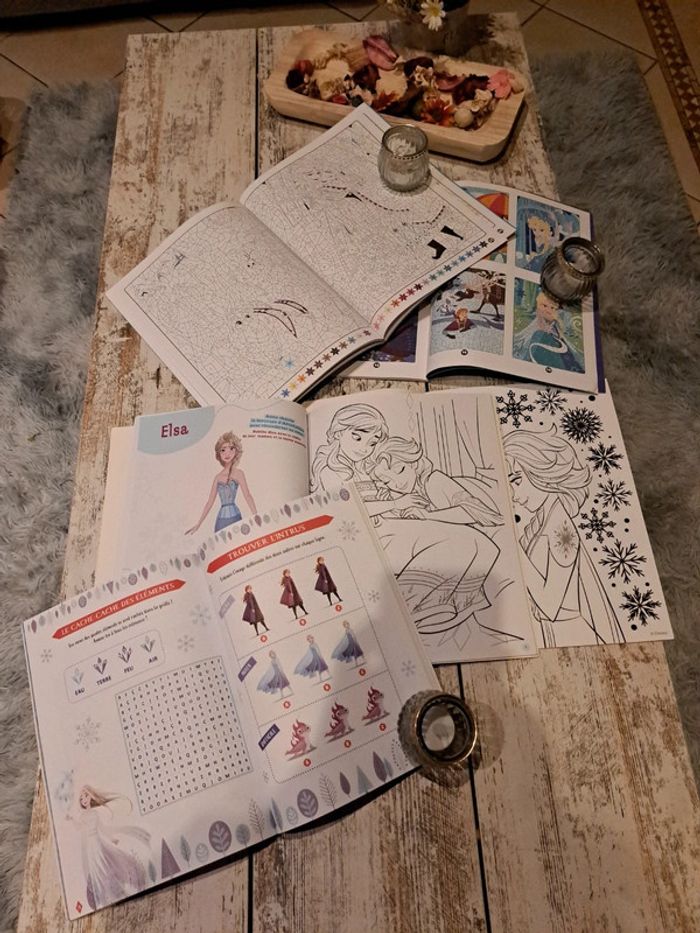 Livre coloriages stickers cartes scintillantes - photo numéro 3