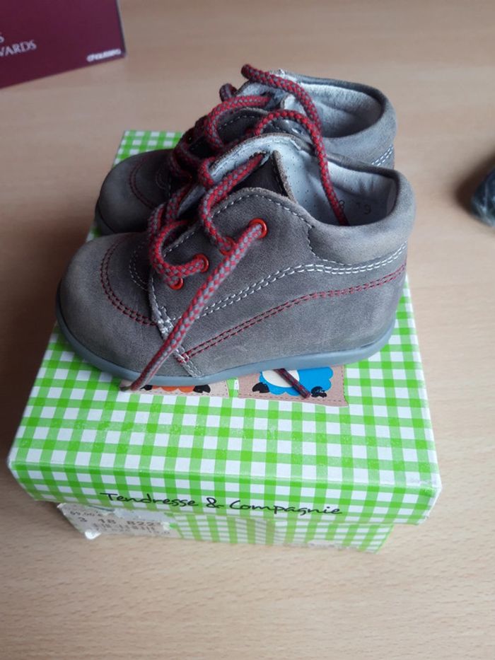 Bottines taille 19 - photo numéro 2