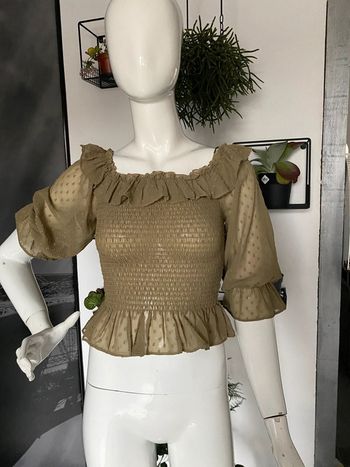 Top à smocks kaki 32/34 étiquette 36 voir mensurations