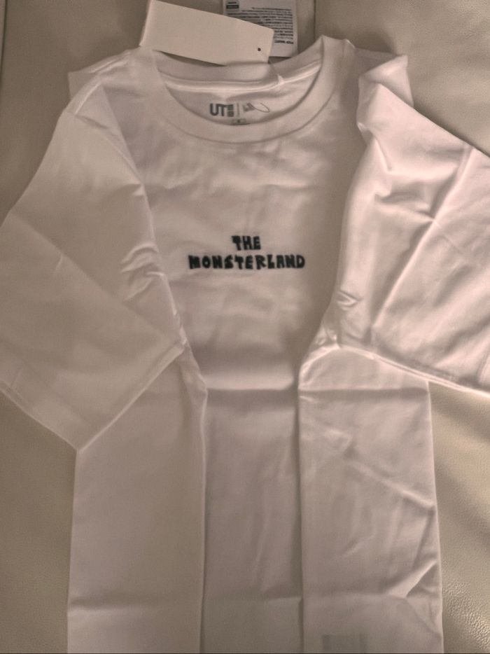 Popmart T-shirt Labubu neuf taille M - photo numéro 2