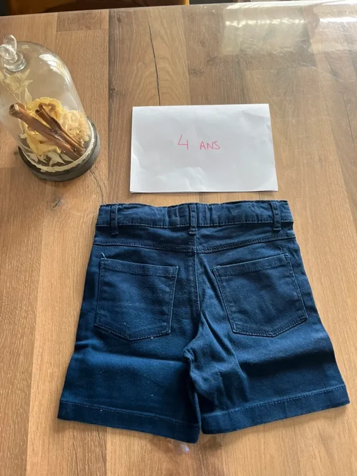 Short - 4 ans - photo numéro 3