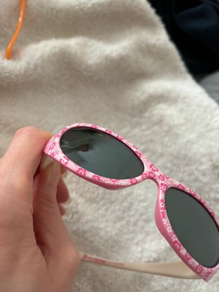 Lunettes soleil - photo numéro 4