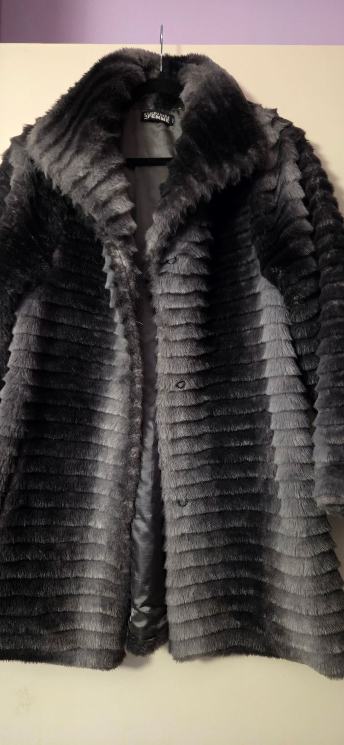 Manteau fausse fourrure gris T.42/44 - photo numéro 2