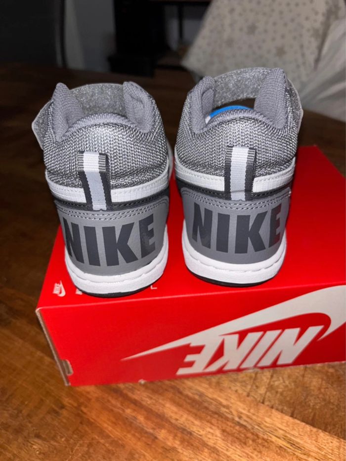 Baskets Nike P.33,5 neuves unisex - photo numéro 4