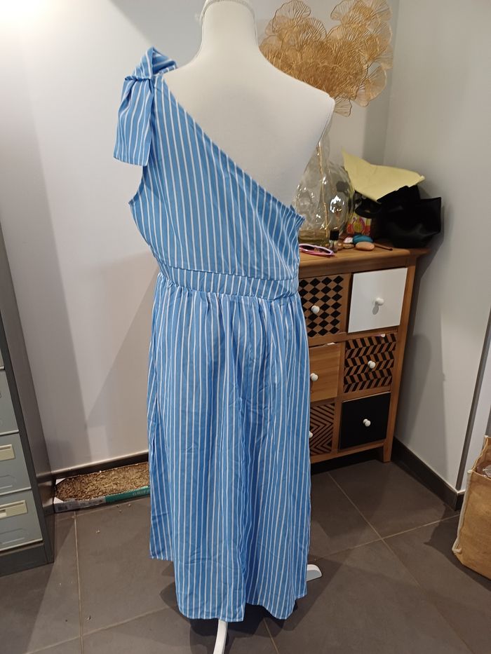 Robe xl taille 44 - photo numéro 2