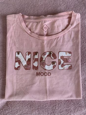 Te shirt rose avec sequins taille 11/12 ans