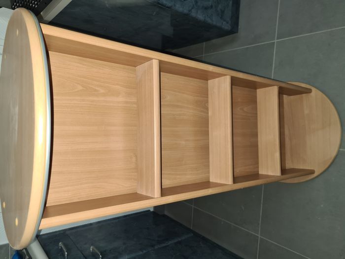 Etagére ronde en bois pour DVD ou autre