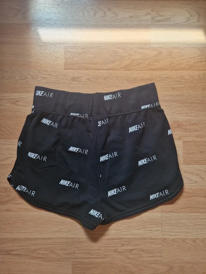 Short nike S - photo numéro 4