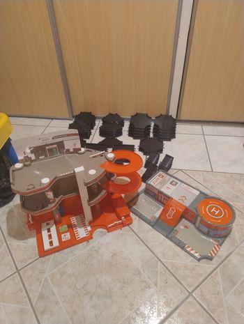 Route à construire  garage parking héliport