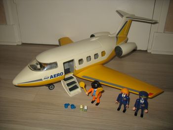 BOEING AVEC ACCESSOIRES "PLAYMOBIL" Réf. 3185 - n°65