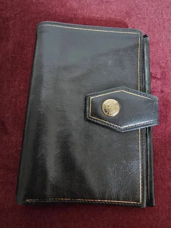 Portefeuille Longchamp en Cuir Noir - Élégant & Intemporel - Très Bon État