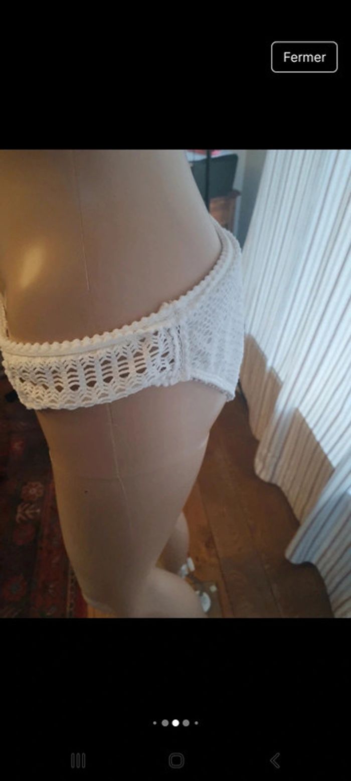 Bikini Hunkemöller haut fr/Es 95B bas L
doublé - photo numéro 4