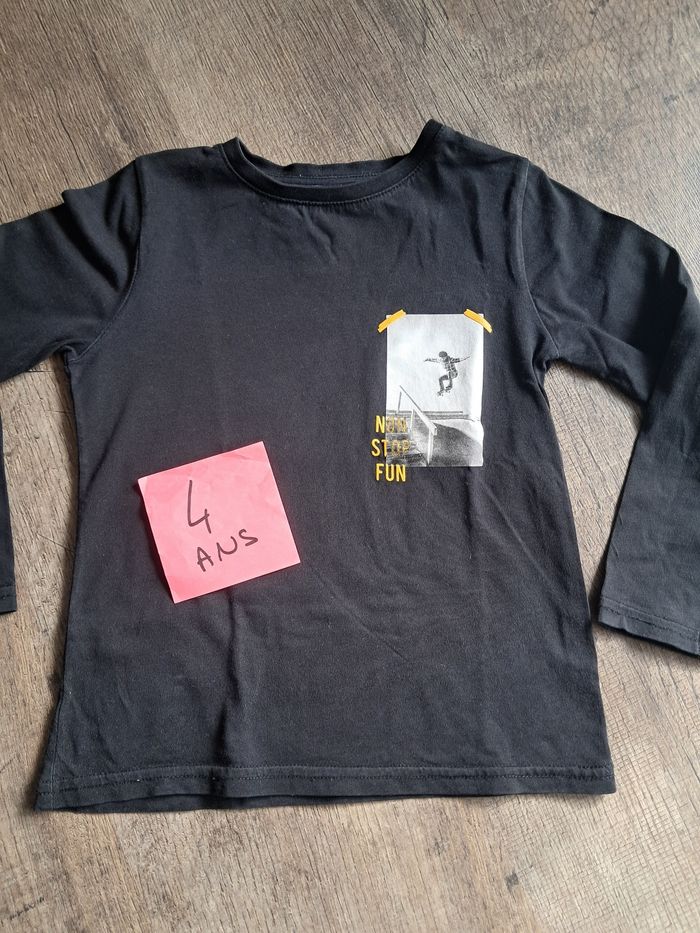 Tshirt manches longues 4 ans